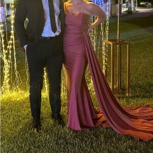 La divine dress with sash in beautiful sienna rose color.